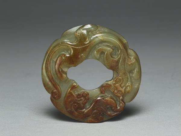 雙螭紋海棠式玉環