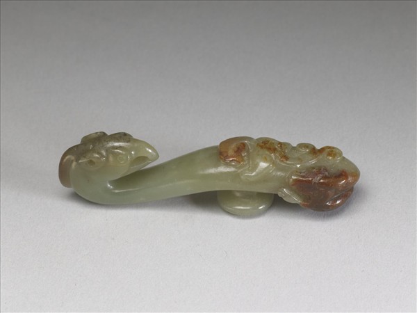 玉鷹首蟠螭帶鉤