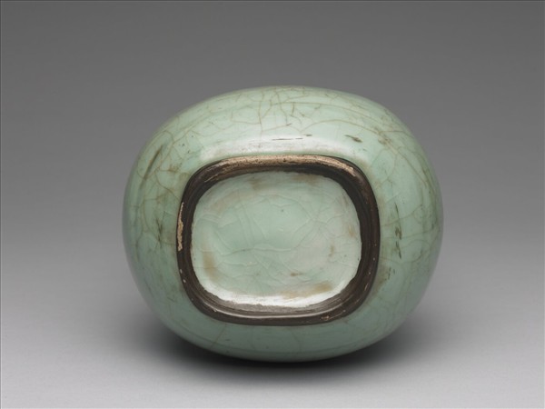 龍泉窯 青瓷貫耳壺