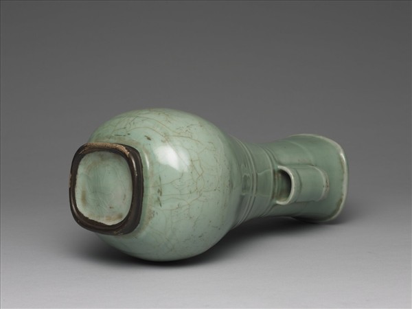 龍泉窯 青瓷貫耳壺