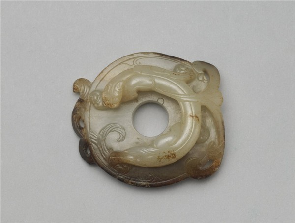 獸紋玉飾