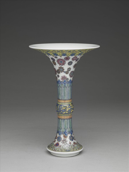 琺瑯彩蕉葉繡球花紋觚