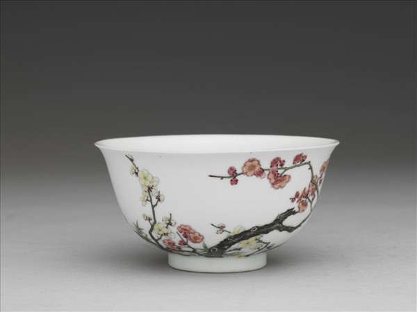 琺瑯彩梅竹紋碗