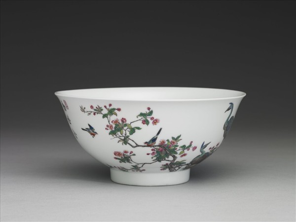 琺瑯彩孔雀圖碗