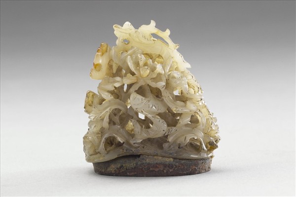 花間行龍紋玉頂