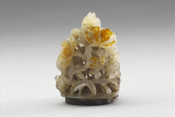 花間行龍紋玉頂