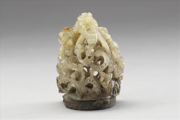 花間行龍紋玉頂