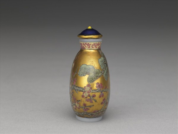 玻璃胎畫琺瑯金地歲寒三友圖鼻煙壺