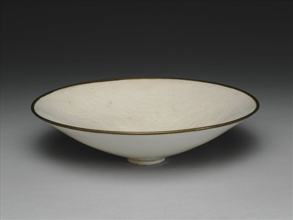 定窯 印花石榴嬰兒碗