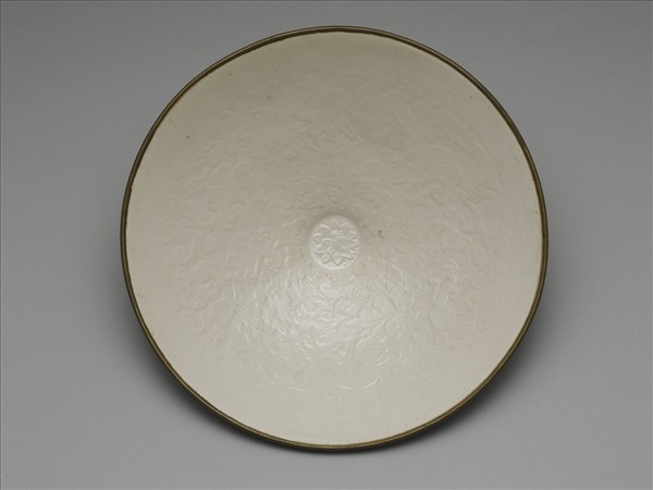 定窯 印花石榴嬰兒碗