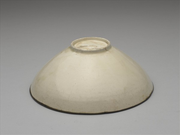 定窯 印花葵花菊紋花口碗