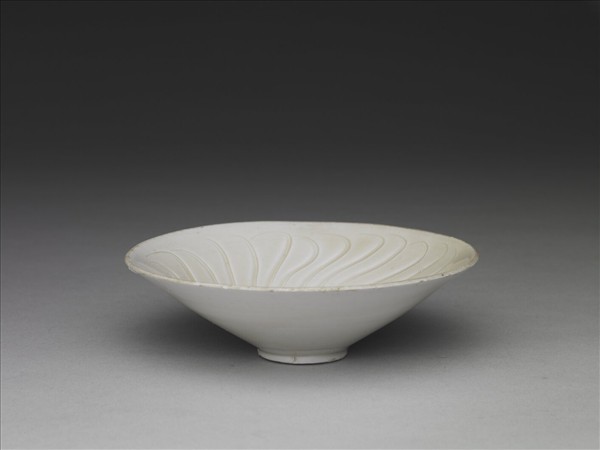 定窯 白瓷旋紋笠式盞
