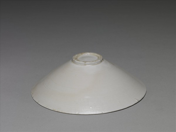 定窯 白瓷旋紋笠式盞