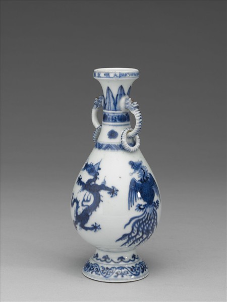 青花龍鳳雙耳環瓶