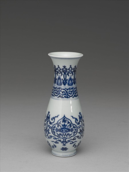 青花花卉紋瓶 