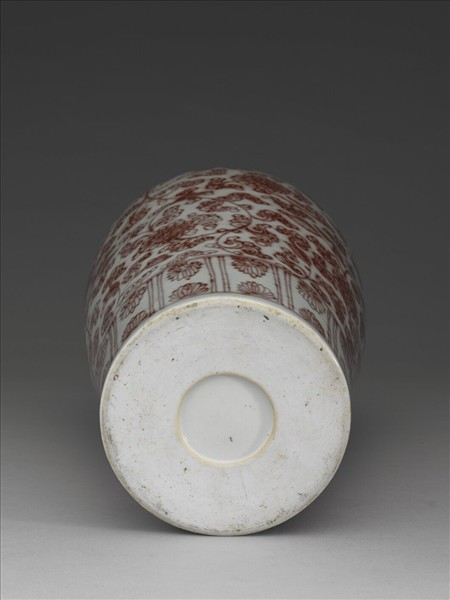 釉裡紅花卉紋梅瓶