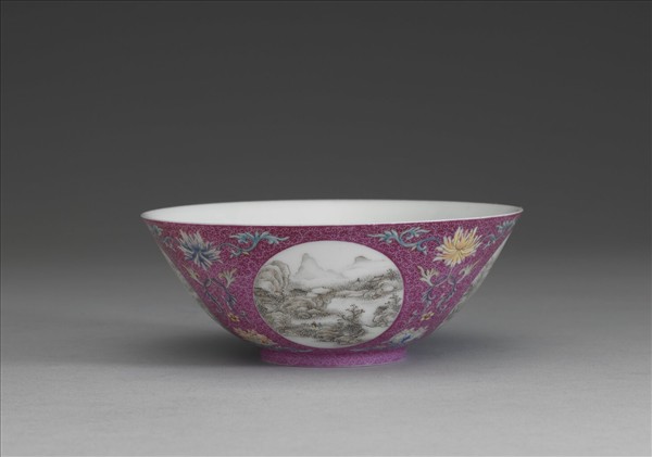 洋彩紅錦地開光山水圖碗