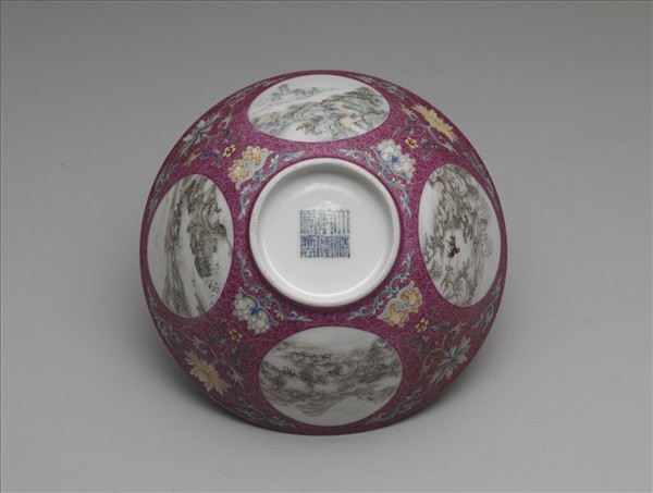 洋彩紅錦地開光山水圖碗