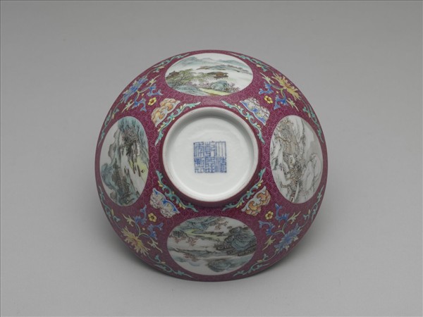 洋彩紅錦地開光山水圖碗