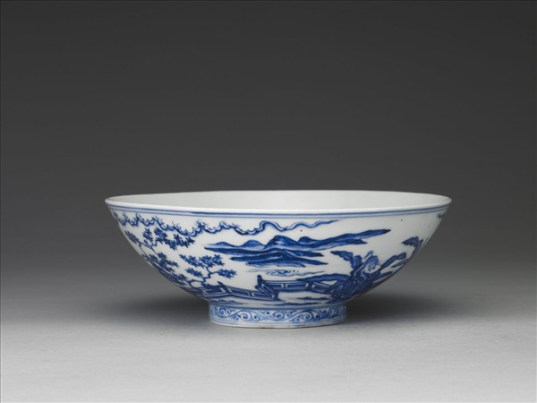 青花庭園仕女圖碗