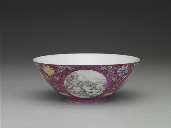 洋彩紅錦地開光山水圖碗