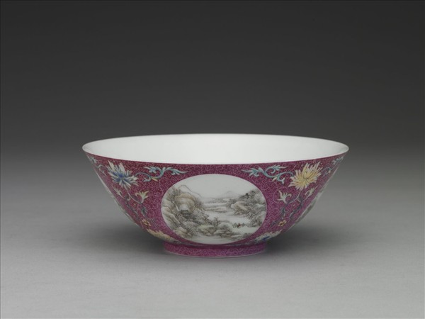 洋彩紅錦地開光山水圖碗