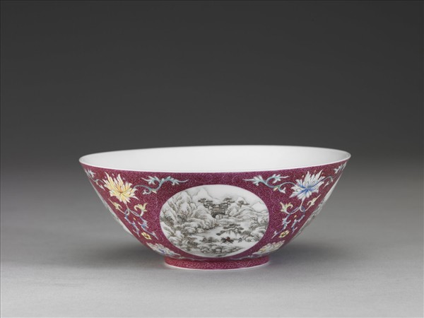 洋彩紅錦地開光山水圖碗