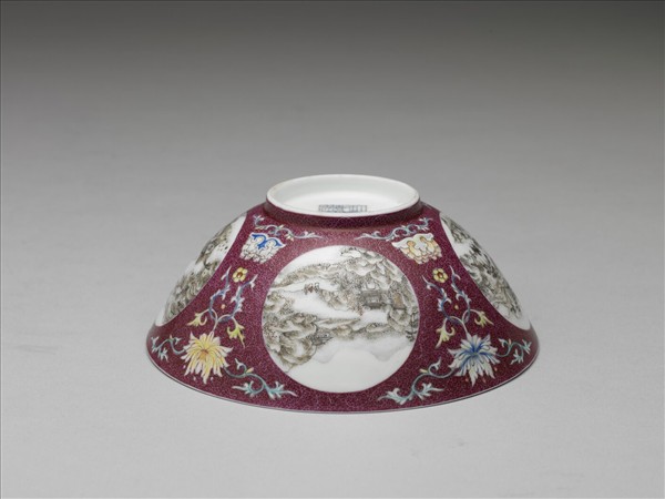 洋彩紅錦地開光山水圖碗