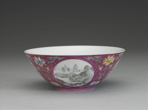 洋彩紅錦地開光山水圖碗