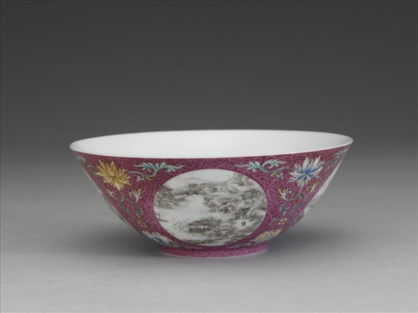 洋彩紅錦地開光山水圖碗