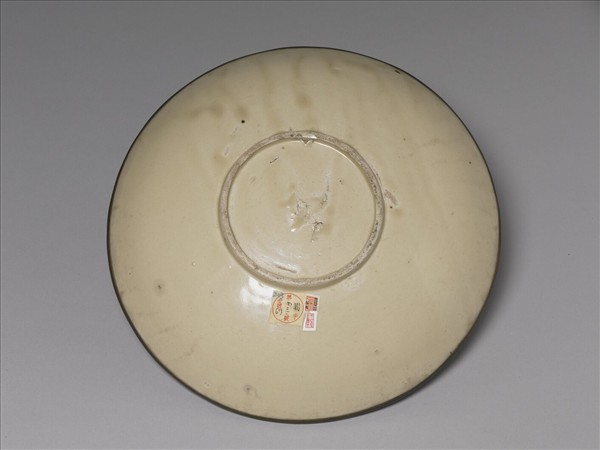 定窯 印花蓮塘鴛鴦景大盤