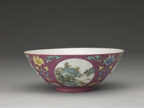 洋彩紅錦地開光山水圖碗