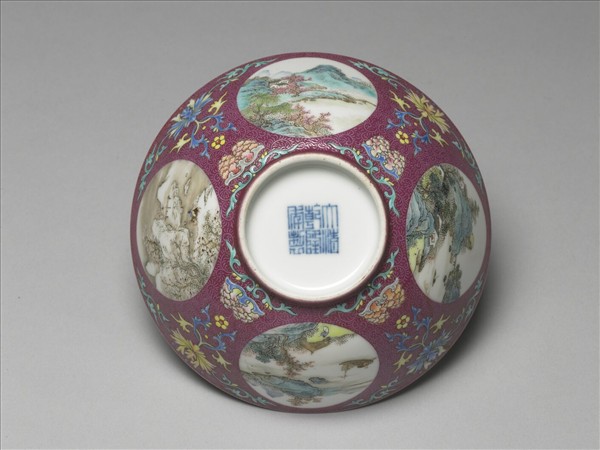 洋彩紅錦地開光山水圖碗