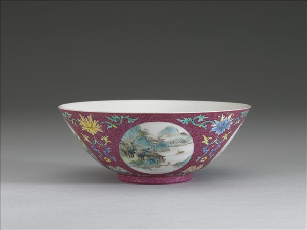 洋彩紅錦地開光山水圖碗