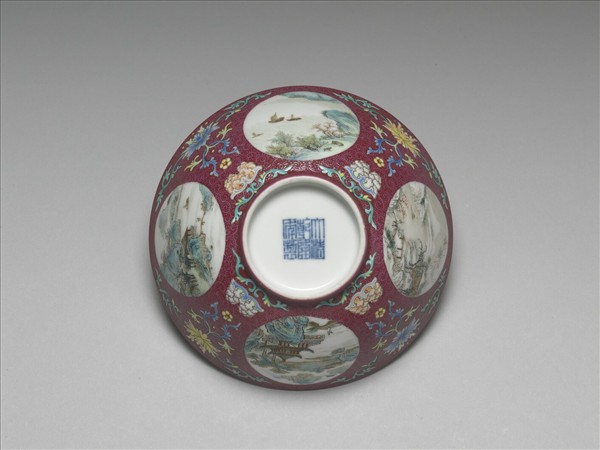 洋彩紅錦地開光山水圖碗