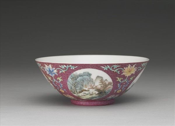 洋彩紅錦地開光山水圖碗