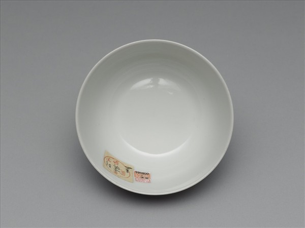 洋彩紅錦地番蓮紋杯