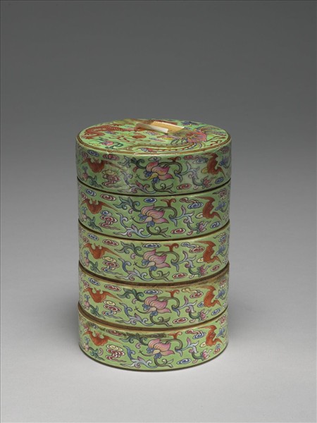 粉彩龍鳳五層套盒