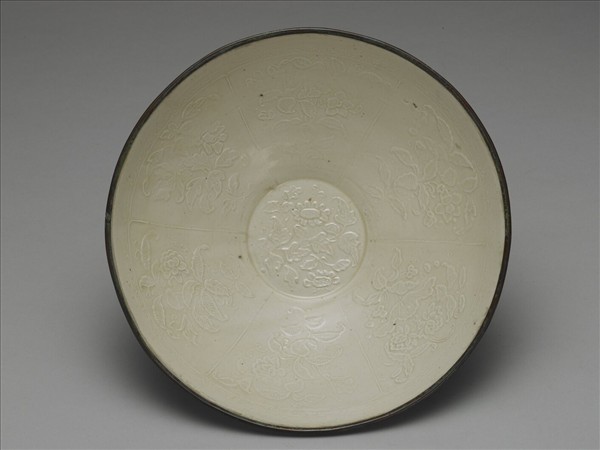 定窯 白瓷印花四季花卉碗