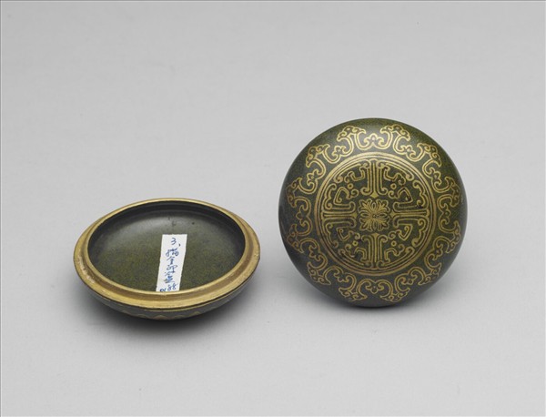 茶葉末釉描金銀盒