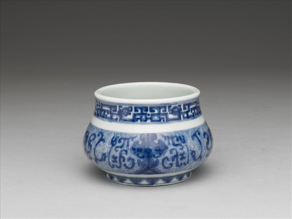 青花夔龍簋式爐