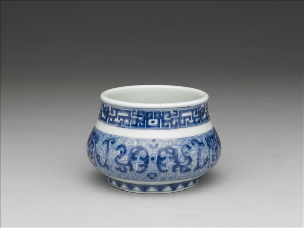 青花夔龍簋式爐