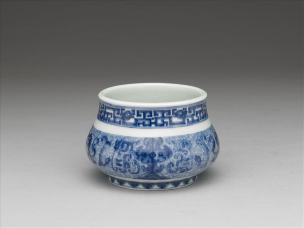 青花夔龍簋式爐