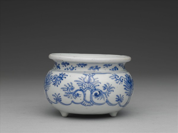 青花番蓮三足爐