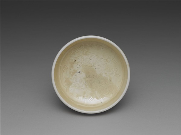 彭窯 牙白劃花雙魚洗