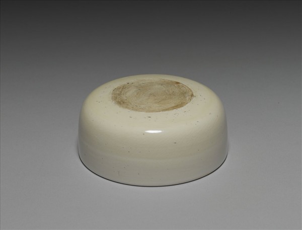 彭窯 牙白劃花雙魚洗