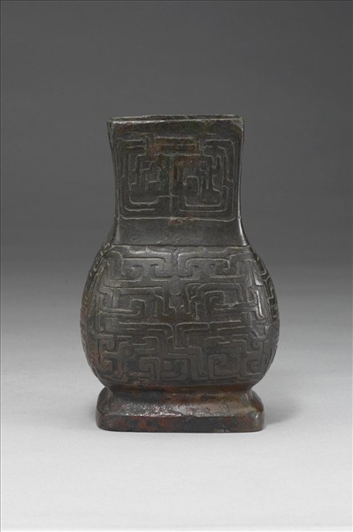 環夔紋壺