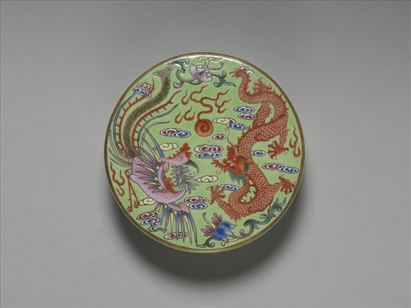 粉彩龍鳳五層套盒