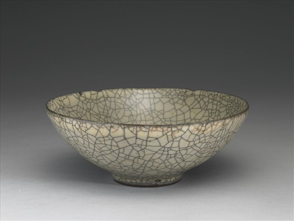 哥窯 青瓷葵口碗