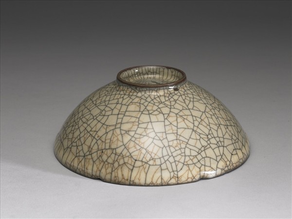 哥窯 青瓷葵口碗